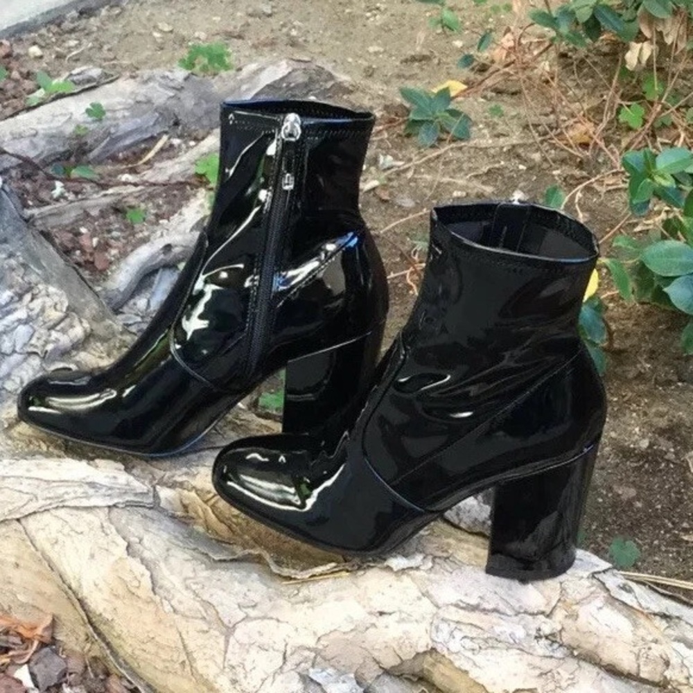 Steve Madden Gaze Black Patten Boots, size 8.5